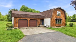 6667 Chestnut Ridge Road, Hubbard, OH 44425