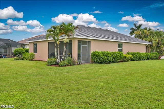 3153 Walnut Grove LN, Alva, FL 33920