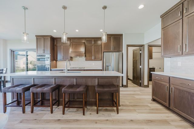 927 50th Avenue W, West Fargo, ND 58078