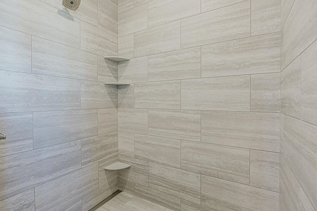 927 50th Avenue W, West Fargo, ND 58078