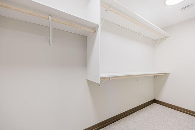 927 50th Avenue W, West Fargo, ND 58078