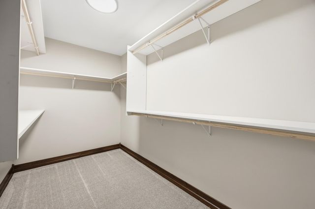 927 50th Avenue W, West Fargo, ND 58078