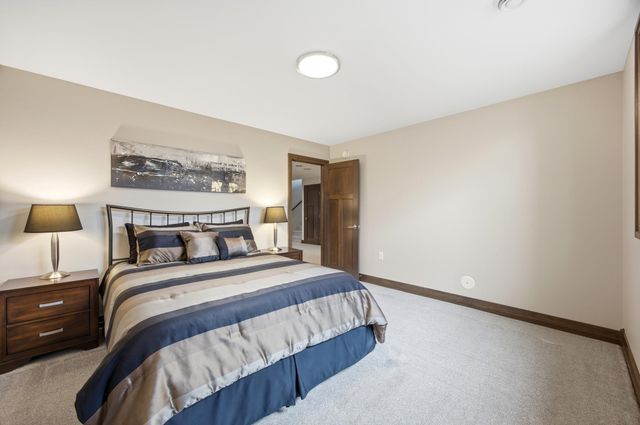 927 50th Avenue W, West Fargo, ND 58078