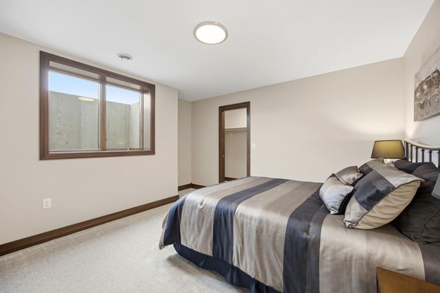 927 50th Avenue W, West Fargo, ND 58078