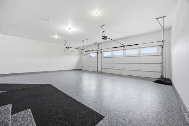 927 50th Avenue W, West Fargo, ND 58078