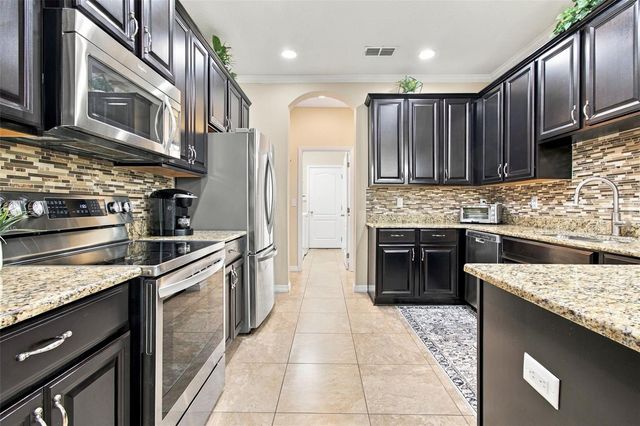 17030 VILESTA DRIVE, Lutz, FL 33548