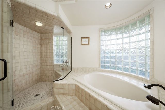 7301 Calle Sagrada, Bakersfield, CA 93309