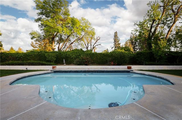 7301 Calle Sagrada, Bakersfield, CA 93309