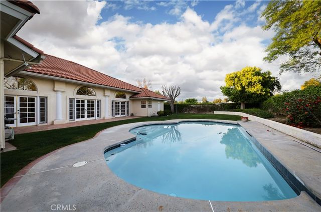 7301 Calle Sagrada, Bakersfield, CA 93309