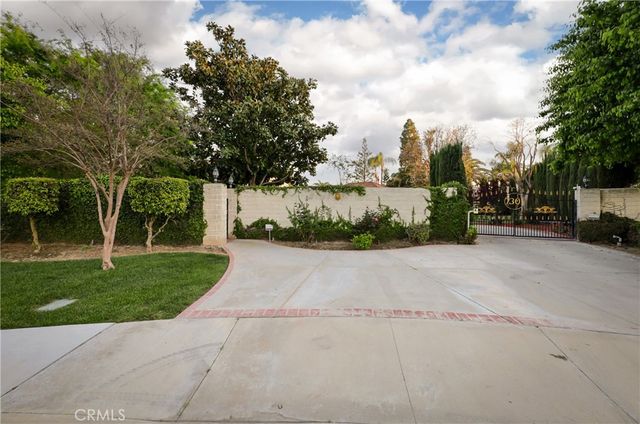 7301 Calle Sagrada, Bakersfield, CA 93309