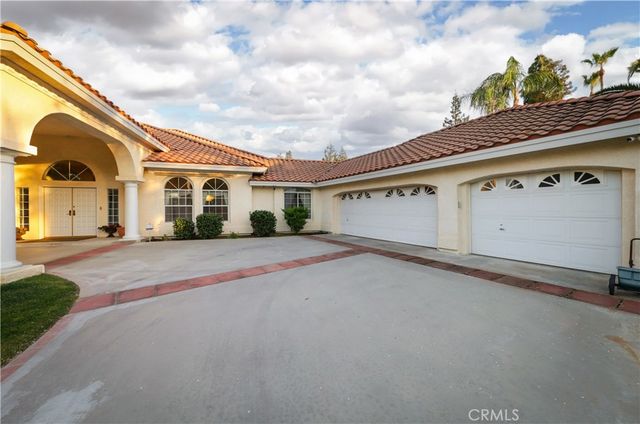 7301 Calle Sagrada, Bakersfield, CA 93309