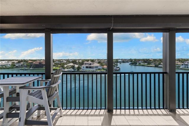 10482 Gulf Shore DR 251, Naples, FL 34108