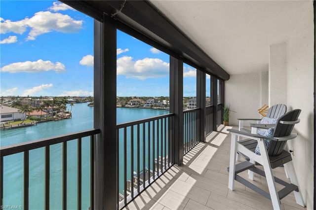 10482 Gulf Shore DR 251, Naples, FL 34108