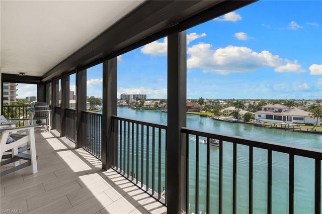 10482 Gulf Shore DR 251, Naples, FL 34108