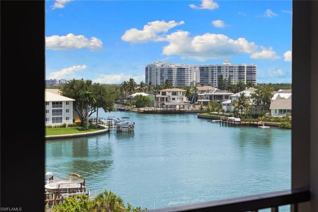 10482 Gulf Shore DR 251, Naples, FL 34108