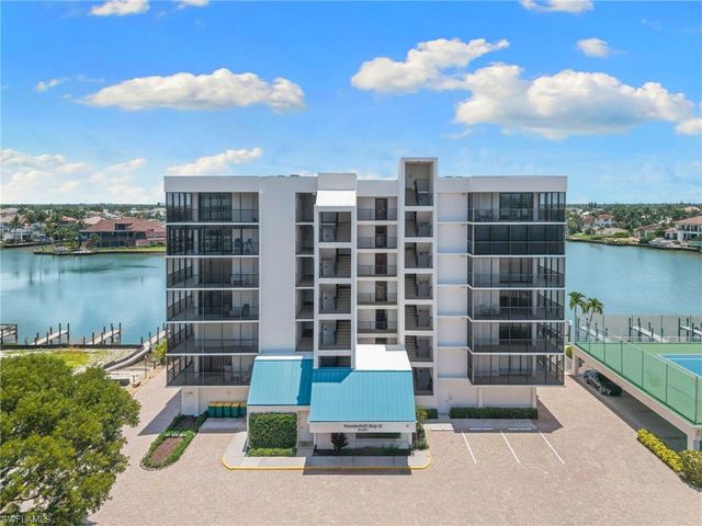 10482 Gulf Shore DR 251, Naples, FL 34108