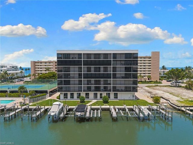 10482 Gulf Shore DR 251, Naples, FL 34108