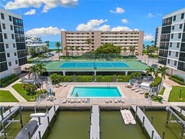 10482 Gulf Shore DR 251, Naples, FL 34108