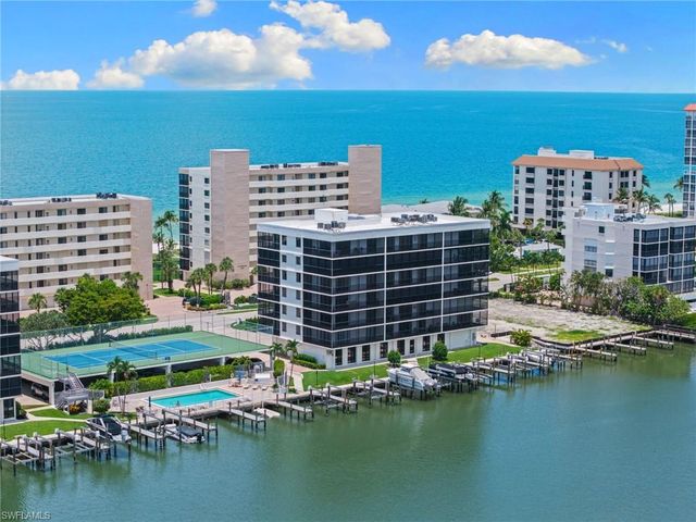 10482 Gulf Shore DR 251, Naples, FL 34108