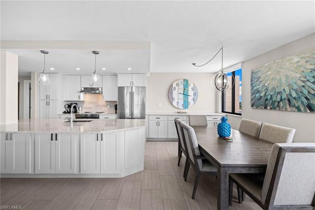 10482 Gulf Shore DR 251, Naples, FL 34108