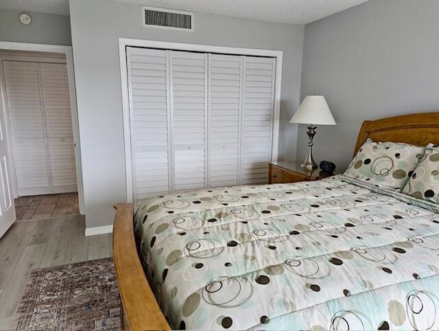 1640 Twelve Oaks Way 101, North Palm Beach, FL 33408