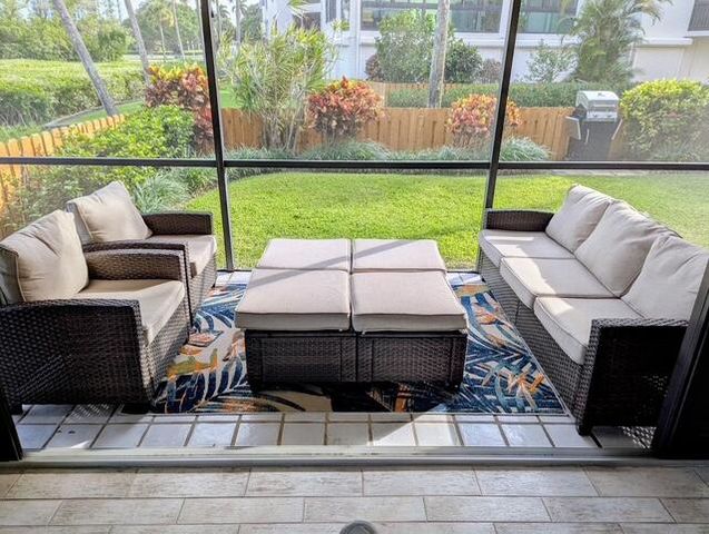 1640 Twelve Oaks Way 101, North Palm Beach, FL 33408