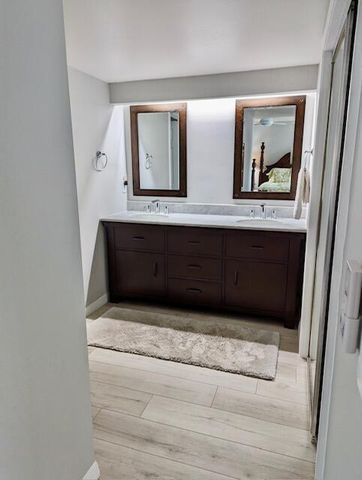 1640 Twelve Oaks Way 101, North Palm Beach, FL 33408