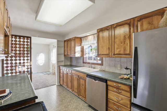 1423 E LACROSSE Ave, Spokane, WA 99207