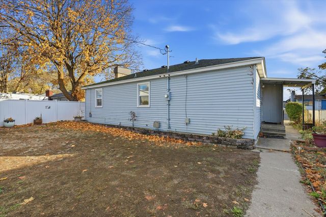 1423 E LACROSSE Ave, Spokane, WA 99207