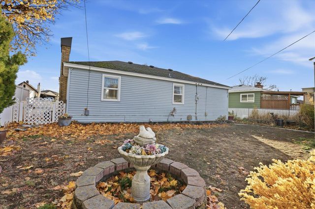 1423 E LACROSSE Ave, Spokane, WA 99207