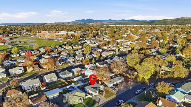 1423 E LACROSSE Ave, Spokane, WA 99207