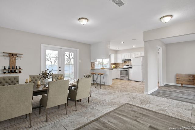 4242 BAYLISS ST, San Antonio, TX 78233