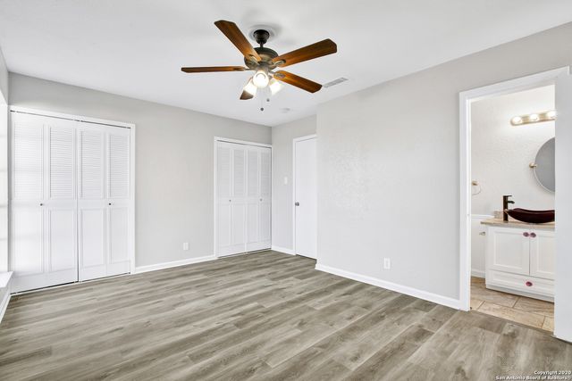 4242 BAYLISS ST, San Antonio, TX 78233