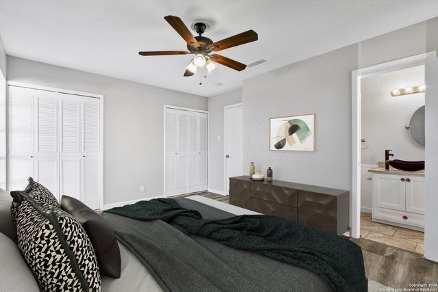 4242 BAYLISS ST, San Antonio, TX 78233