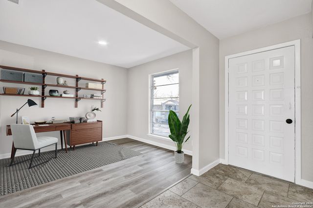 4242 BAYLISS ST, San Antonio, TX 78233