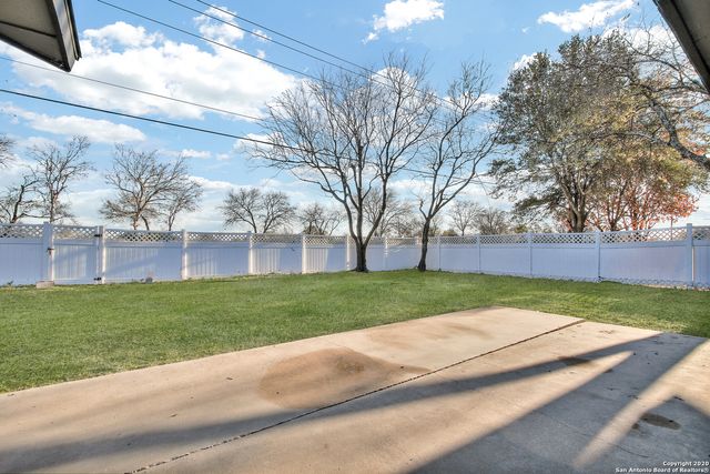 4242 BAYLISS ST, San Antonio, TX 78233