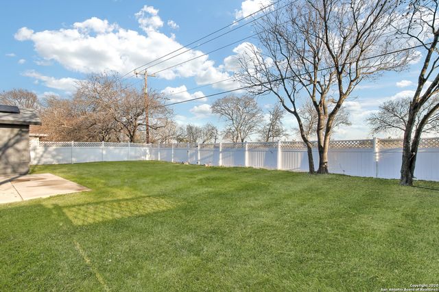 4242 BAYLISS ST, San Antonio, TX 78233