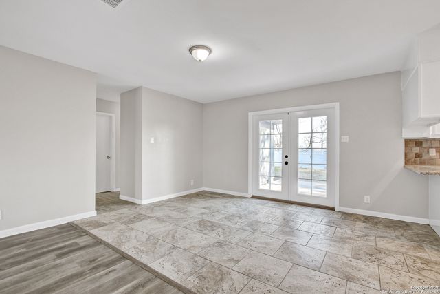 4242 BAYLISS ST, San Antonio, TX 78233