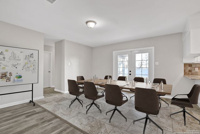 4242 BAYLISS ST, San Antonio, TX 78233