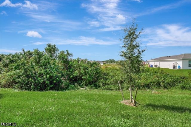 418 Pickford AVE, Lehigh Acres, FL 33974