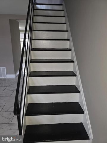 2628 NORTHSHIRE DR, Baltimore, MD 21230