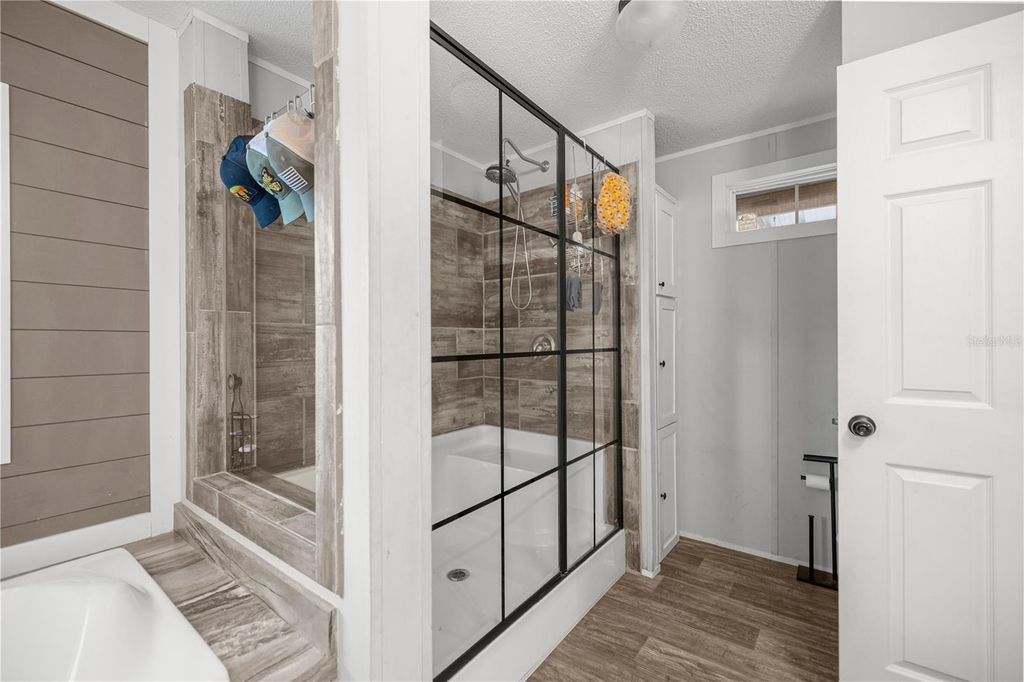 Image 18 of property listing at 4830 NE 121ST AVENUE, Bronson, FL 32621