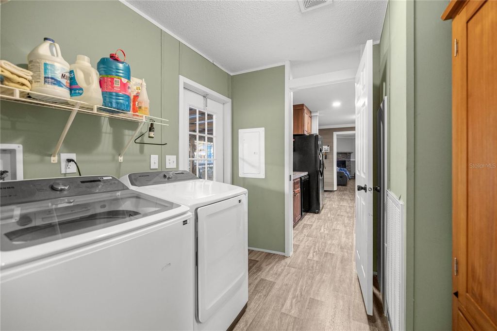 Image 26 of property listing at 4830 NE 121ST AVENUE, Bronson, FL 32621