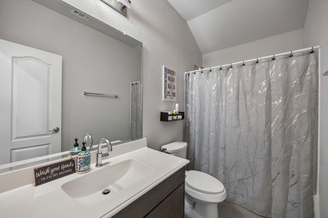 525 Stanton Lane, Lavon, TX 75166