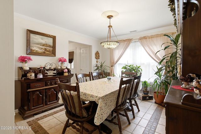 10 George Avenue, Monroe, NJ 08831