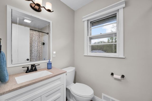 313 107th Avenue NE, Blaine, MN 55434