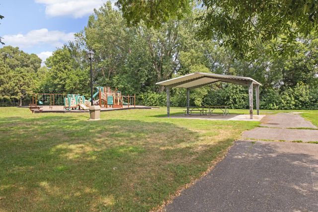 313 107th Avenue NE, Blaine, MN 55434