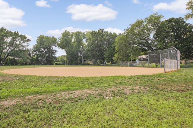 313 107th Avenue NE, Blaine, MN 55434