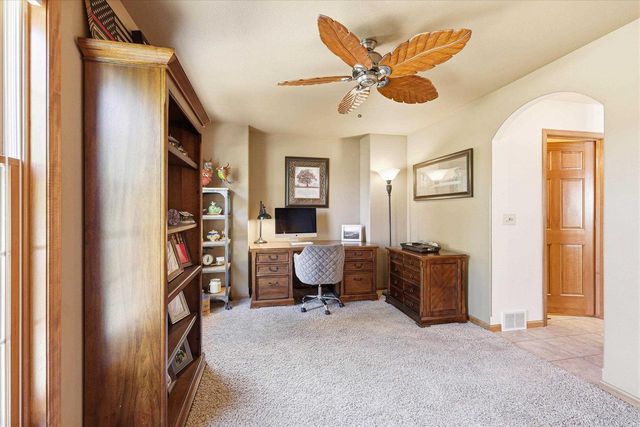 755 WEATHERSTONE DRIVE, Oshkosh, WI 54901