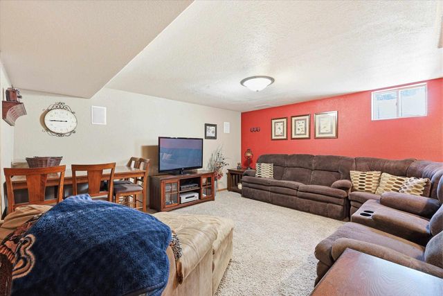 755 WEATHERSTONE DRIVE, Oshkosh, WI 54901